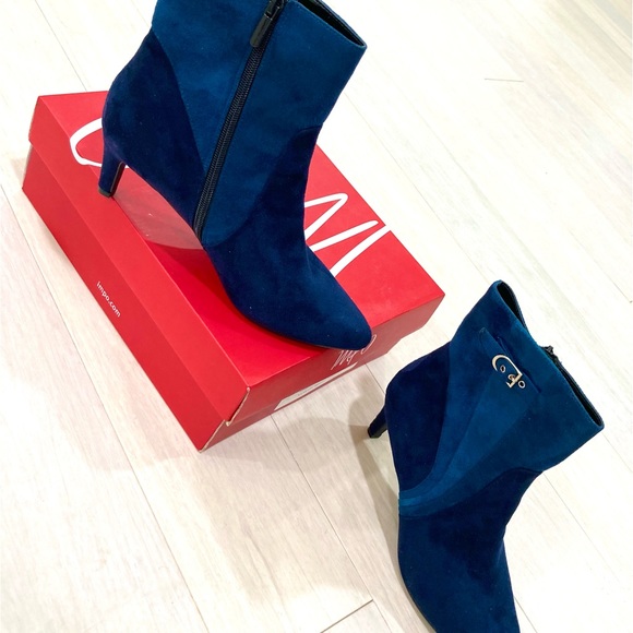 Blue Suede Bootie. - Picture 7 of 10